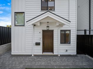 3786 Peter St #4, Burnaby, BC V5J1N4