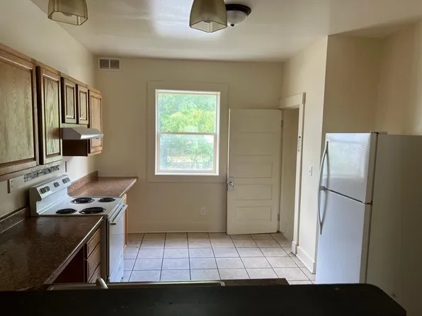 1421 Washington St, Davenport, IA 52804