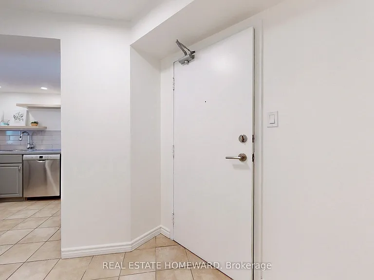 77 Maitland Pl #1827 — Photo 18