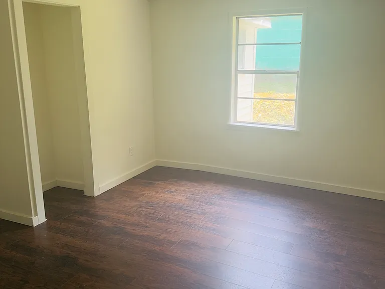 16 Eutaw Ave — Photo 7
