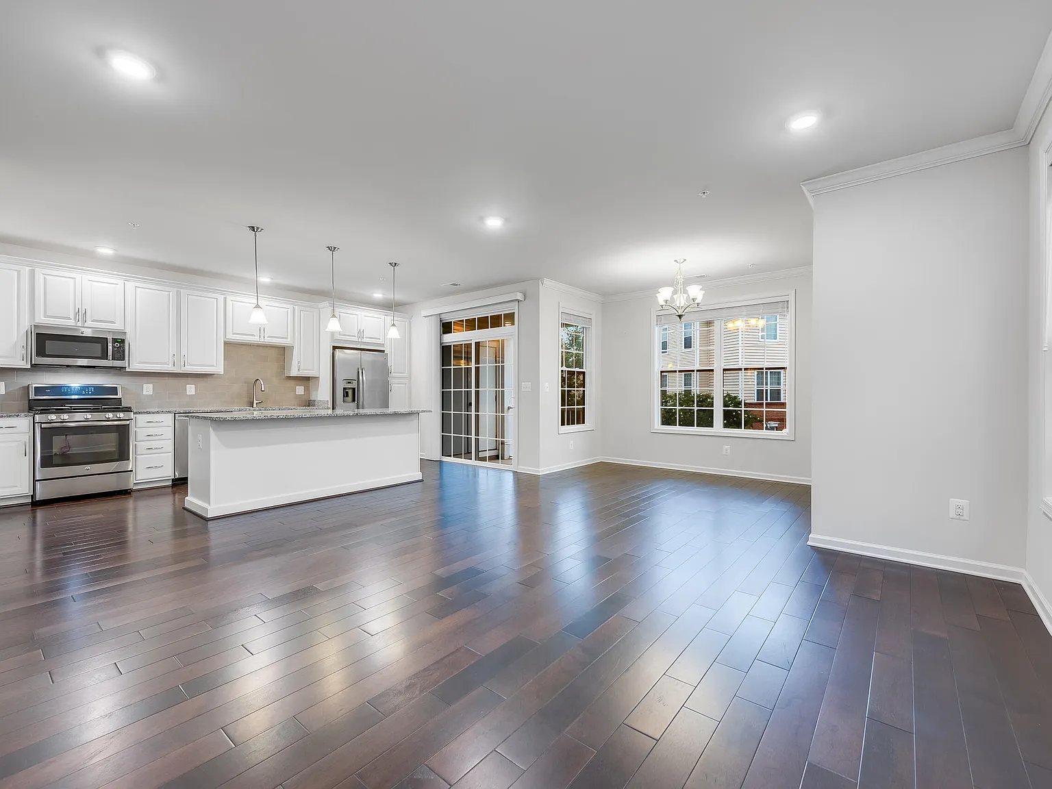 2 bed, 2.5 bath, 1516 sqft, $2,750 — Photo 4