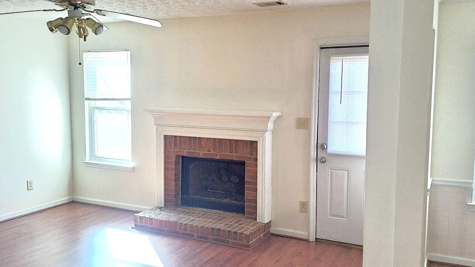Room in 3 Bedroom Home at Caloosa Cove — Photo 3