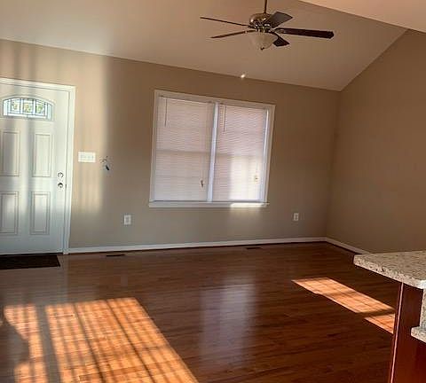 5th image of 727 Helen Ave