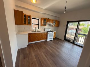 88 Garrison St #1, Newark, NJ 07105