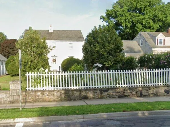 230 Strawberry Hill Ave, Stamford, CT 06902