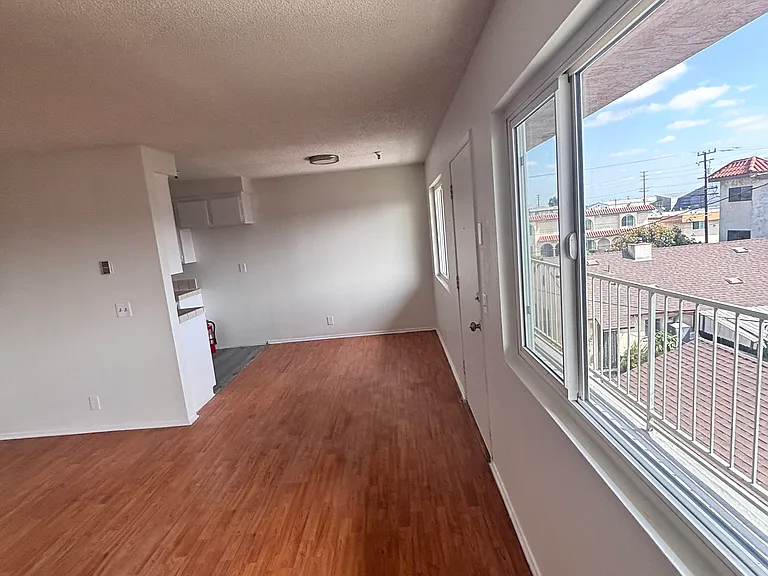 4040 W 138th St #9 — Photo 12