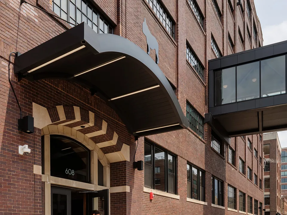 Building Photo 5