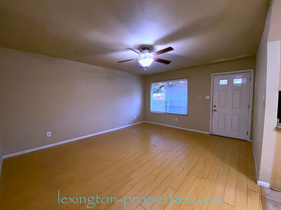 5th image of 4709 Amber Ln Unit 3