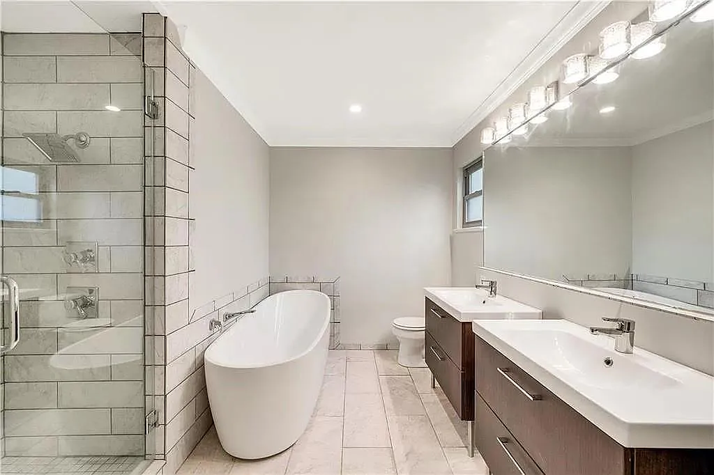 3 bed, 2.0 bath, 1445 sqft, $3,200 — Photo 4