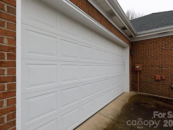 5th image of 11349 Olde Turnbury Ct