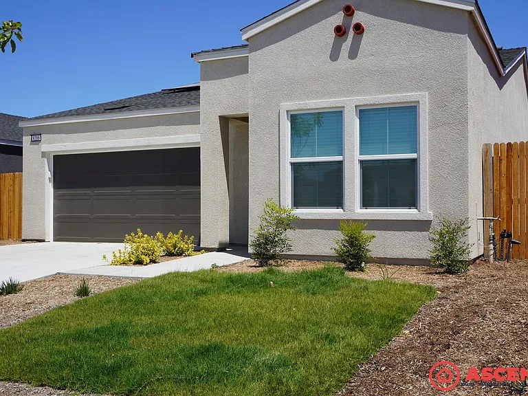 8206 Wandesford Dr — Photo 2