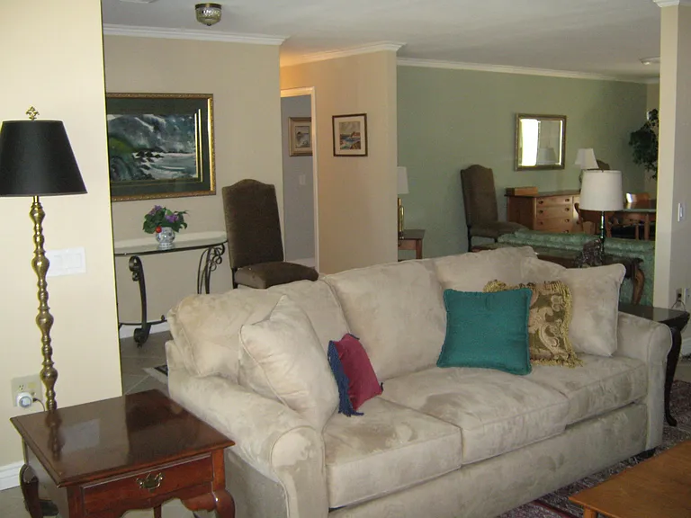 1 N 132nd Ave — Photo 5