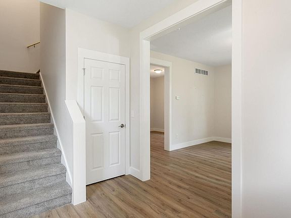 5th image of 1011 Allen St