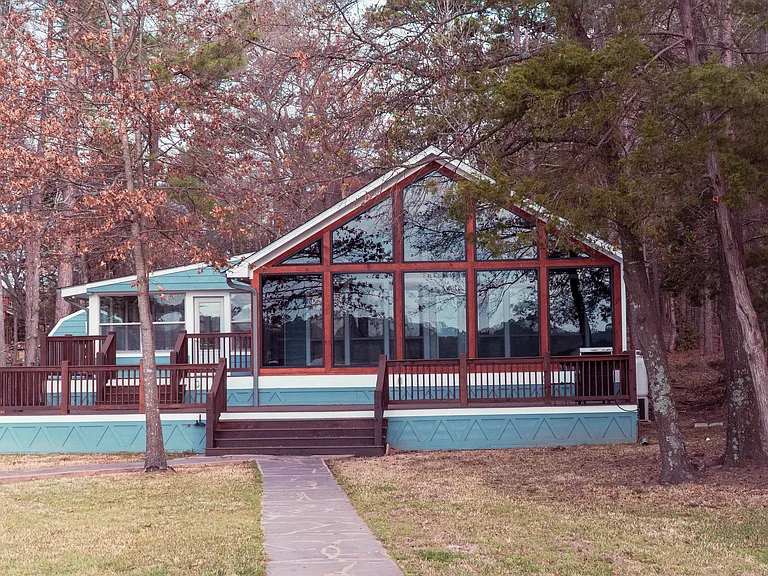 224 Miller Rd — Photo 1
