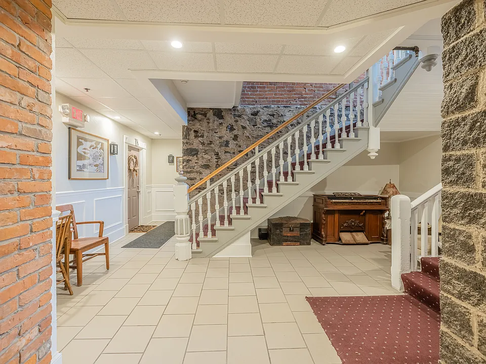 Chapel Hill Apartments