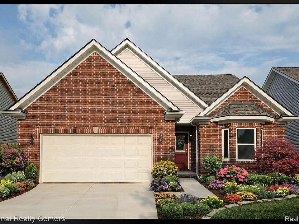 1st image of 362 Devonshire Dr #31