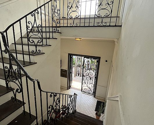 2nd image of 127 N Catalina St #4