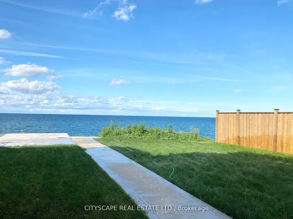 48 Seabreeze Cres, Hamilton, ON L8E 5C8