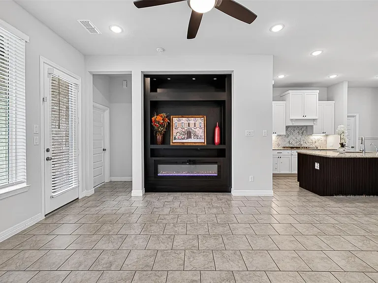 6602 Albany Forest Ct — Photo 12