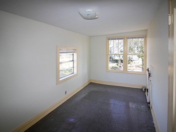 5th image of 2121 Estelle Dr