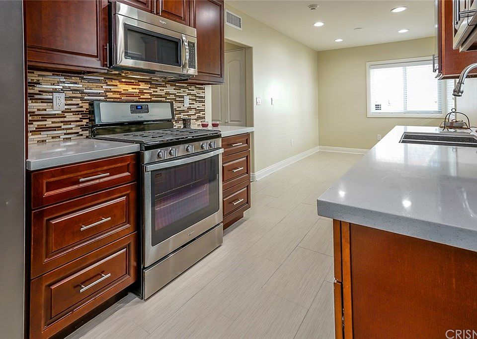 1st image of 7520 Fountain Ave #1/2
