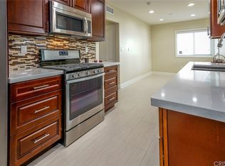 7520 Fountain Ave #1/2, Los Angeles, CA 90046
