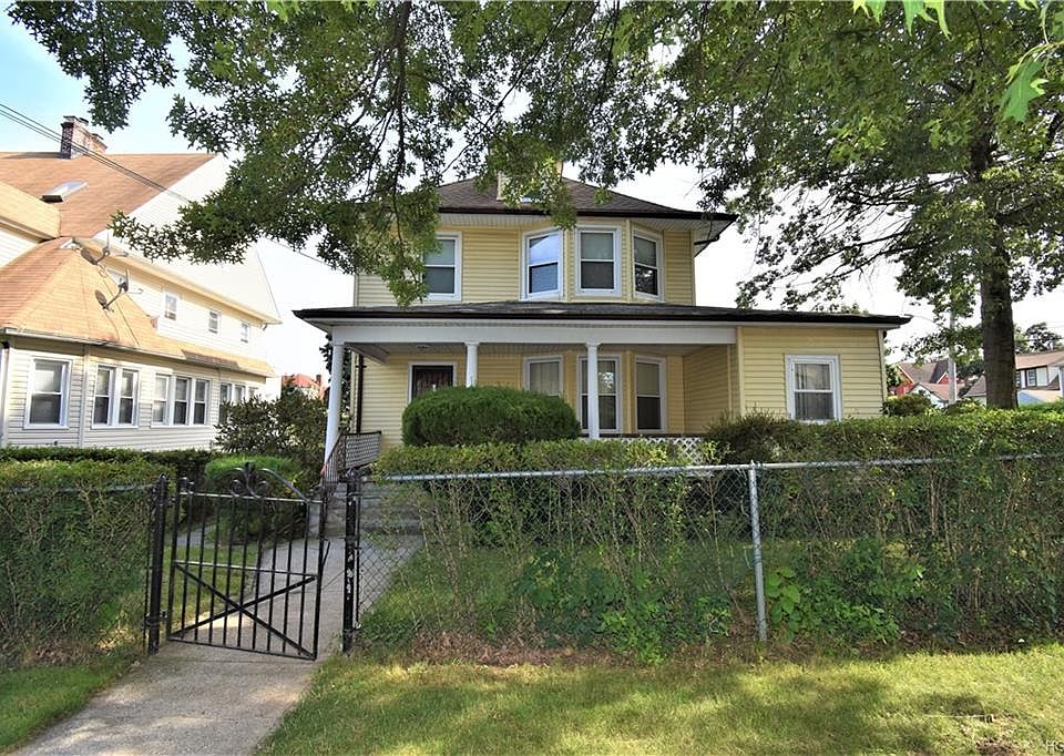 1st image of 434 E 4th St