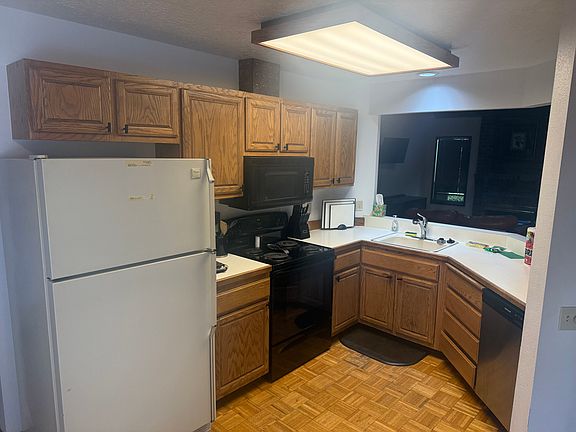 5th image of 9775 SW Cook Ct