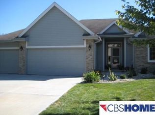 405 Pheasant Run Ln, Papillion, NE 68046
