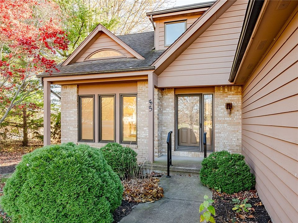 1st image of 55 Flower Valley Cir
