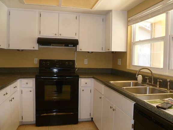 4th image of 2317 Knoll Ave N