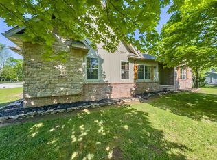 555 E Farm Road 84, Springfield, MO 65803