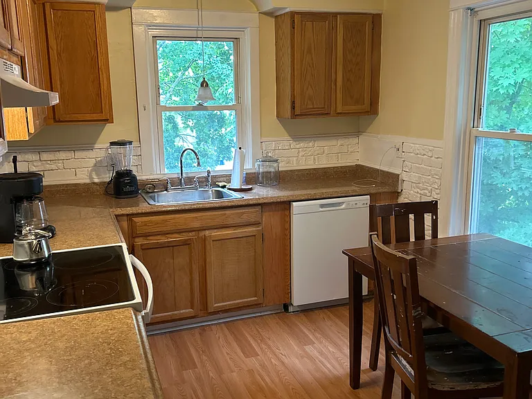 194 Glenwood Ave #2 — Photo 15