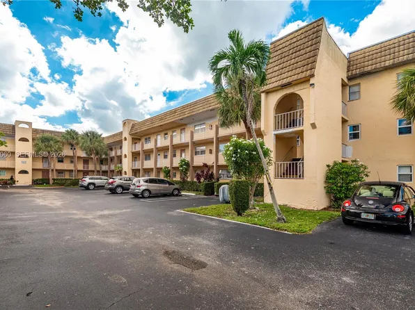 8345 Sunrise Lakes Blvd APT 210, Sunrise, FL 33322
