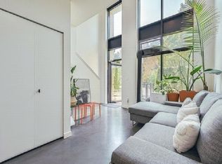 10788 Whalley Blvd #1, Surrey, BC V3T 0G1