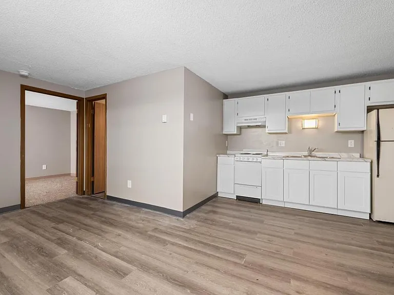 Maplewood Apartments — Photo 53