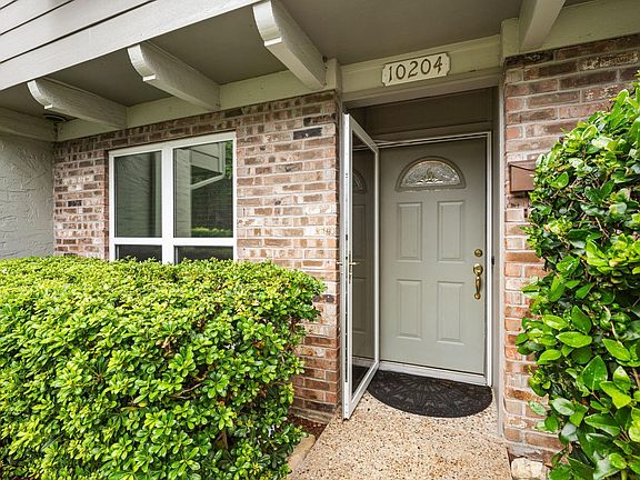4th image of 10204 Longmont Dr #44/3