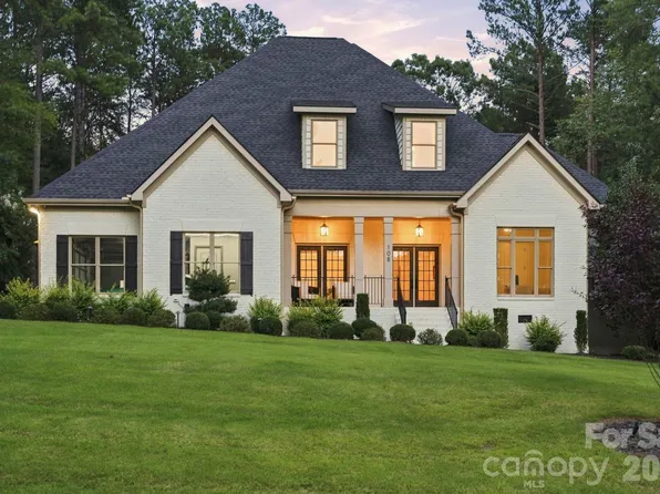 108 Dunn Ross Ct, Mooresville, NC 28117