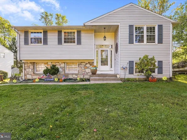 517 Serrill Dr, Hatboro, PA 19040