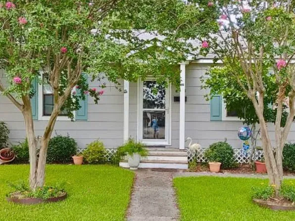 816 Oaks Ave, Port Allen, LA 70767