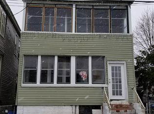 224 Erie St, Elizabeth, NJ 07206
