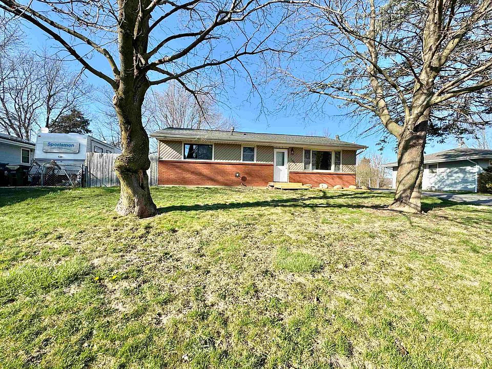 1st image of 1005 Iroquois Ave