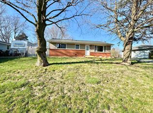 1005 Iroquois Ave, Rockford, IL 61102