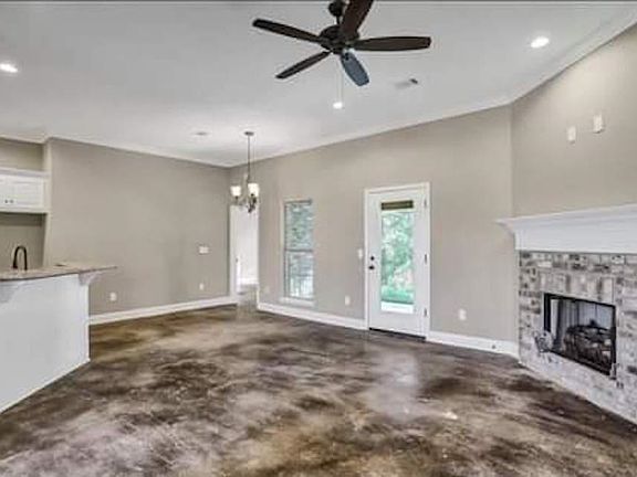 4th image of 733 Sawgrass Lakes Dr