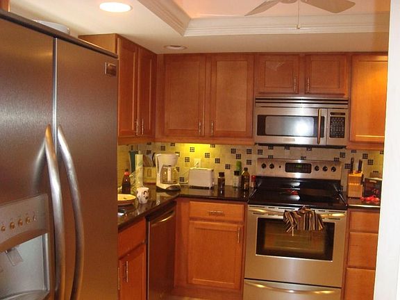 5th image of 400 18th St Unit 1-16