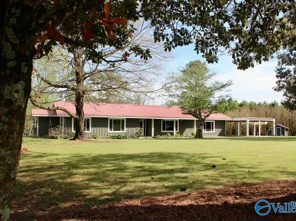1190 County Road 120, Section, AL 35771
