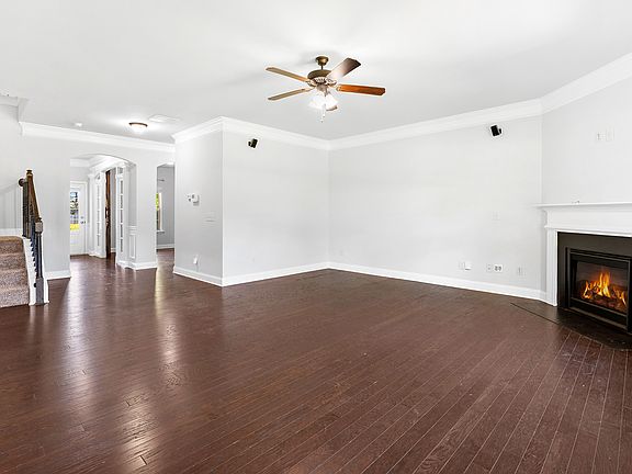 5th image of 6145 Oriole Ln