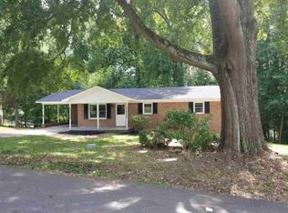 829 Winterhawk Cir, Inman, SC 29349