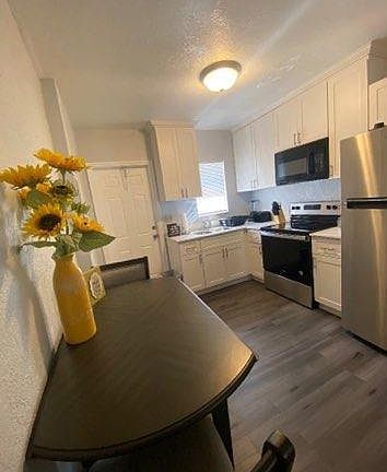2nd image of 1700 NW 4th St #1