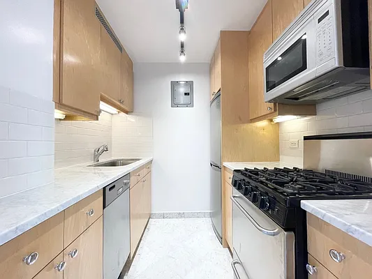 Rented by Corcoran | media 7